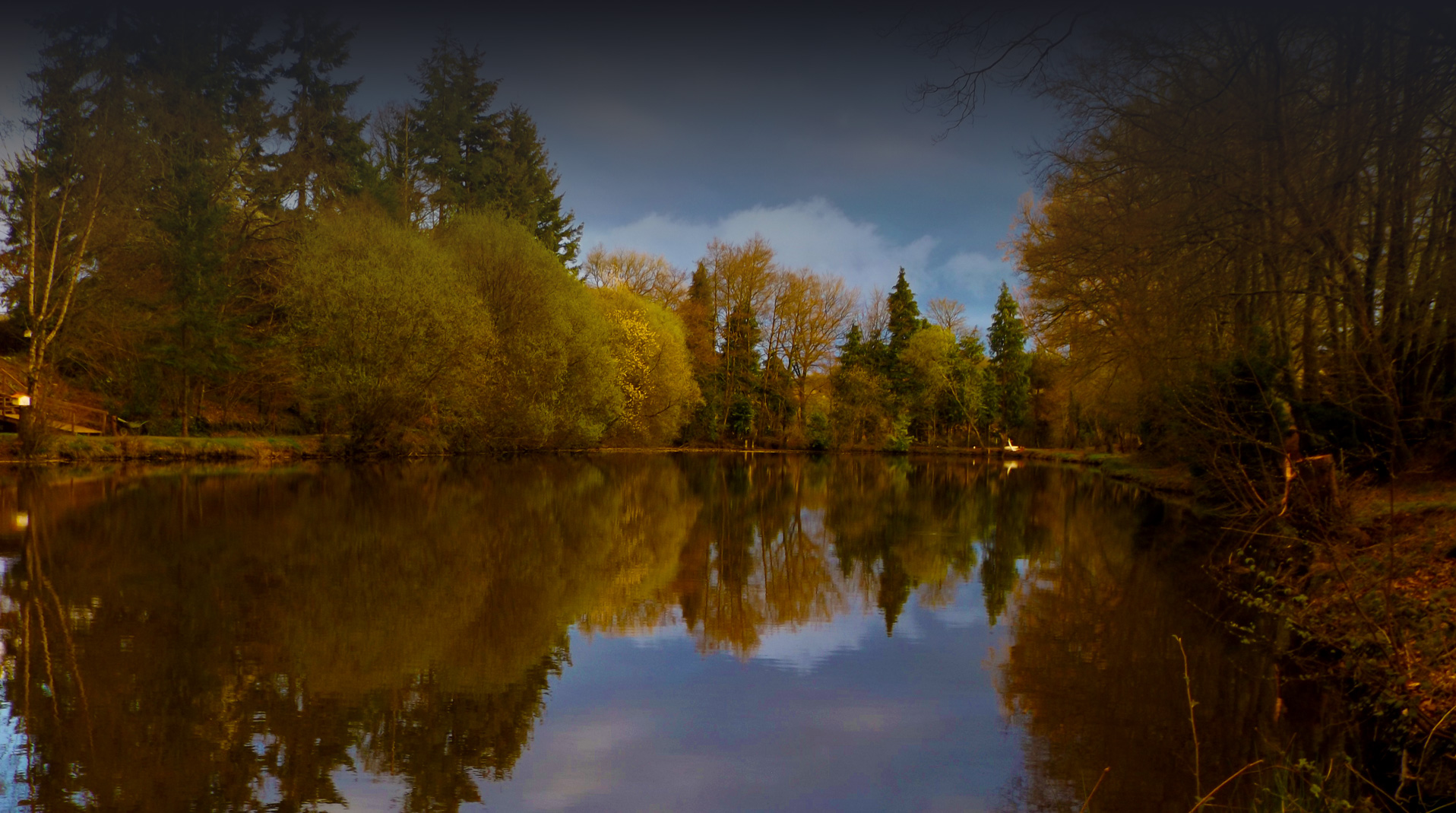 Hideaway Lake<strong><br>Carp Fishing in</strong><br /> Lower Normandy